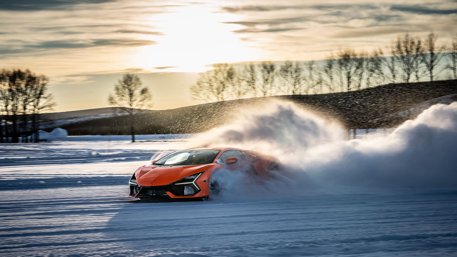 Lamborghini Esperienza Neve: Ice Drift Thrills